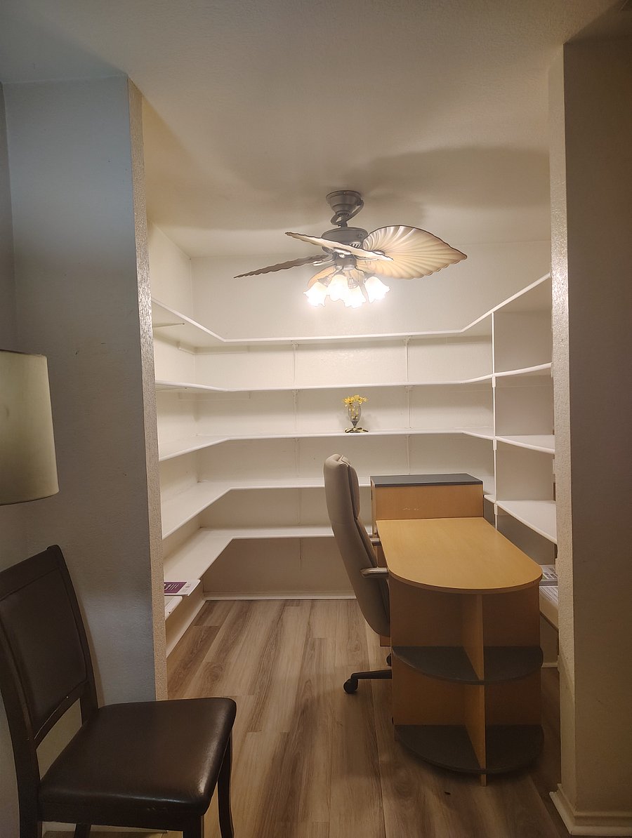 Great Work space with blue-tooth printer set up