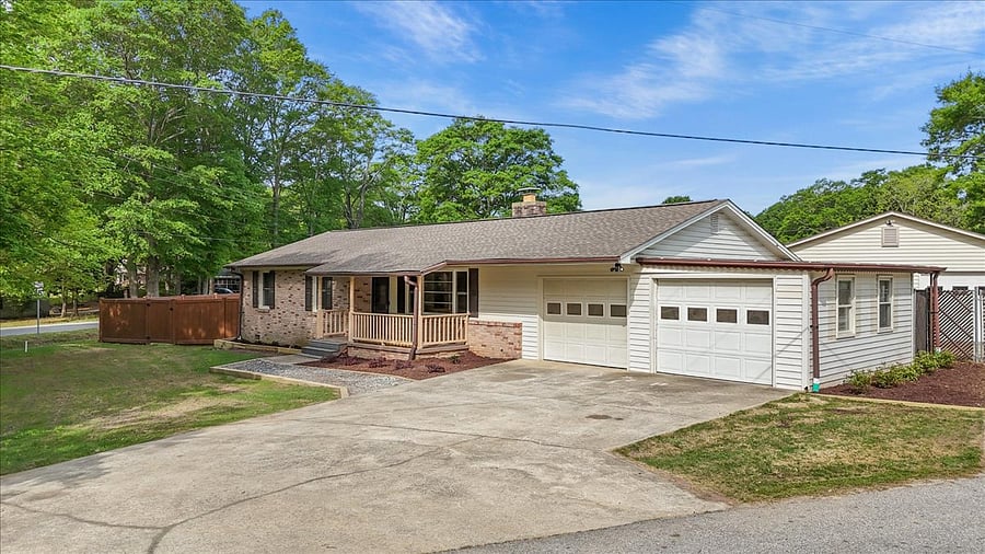 120 Holland Street Simpsonville
