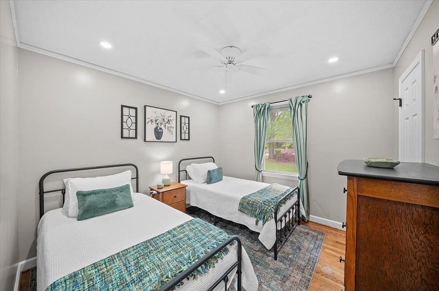 3rd bedroom--twins can convert to a King Size bed