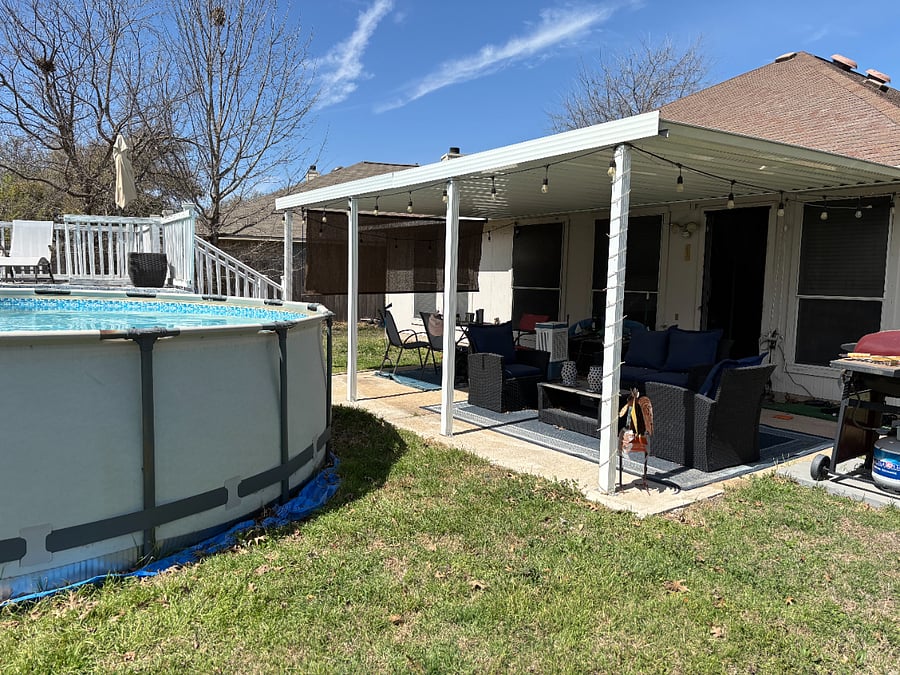 Large covered patio, bbq, pool