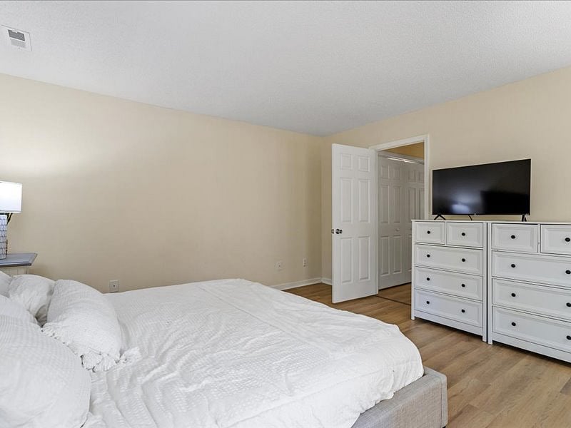 Furnished Finder property 843097_1 photo 24