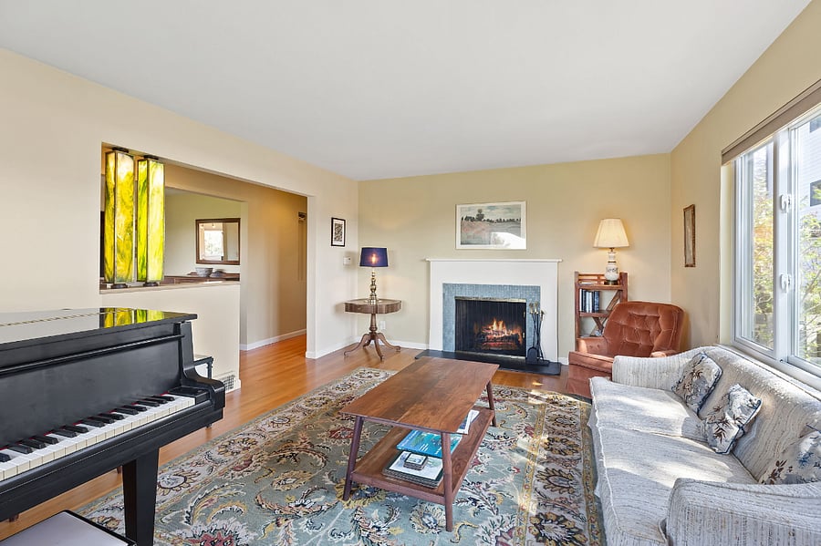 Living room, facing east