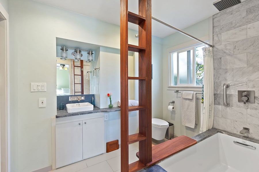 Luxurious primary bathroom