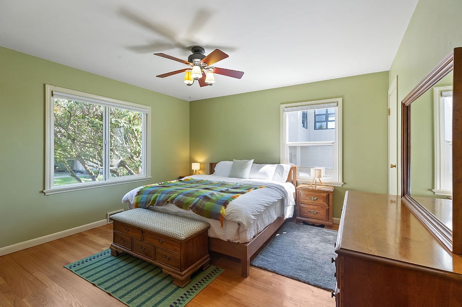 Primary bedroom with incredibly comfortable Helix Luke mattress. Lots of light, plenty of storage and closet space