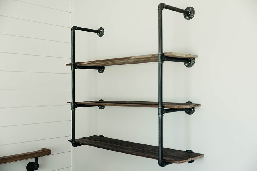 Shelve space in guest bedroom 2