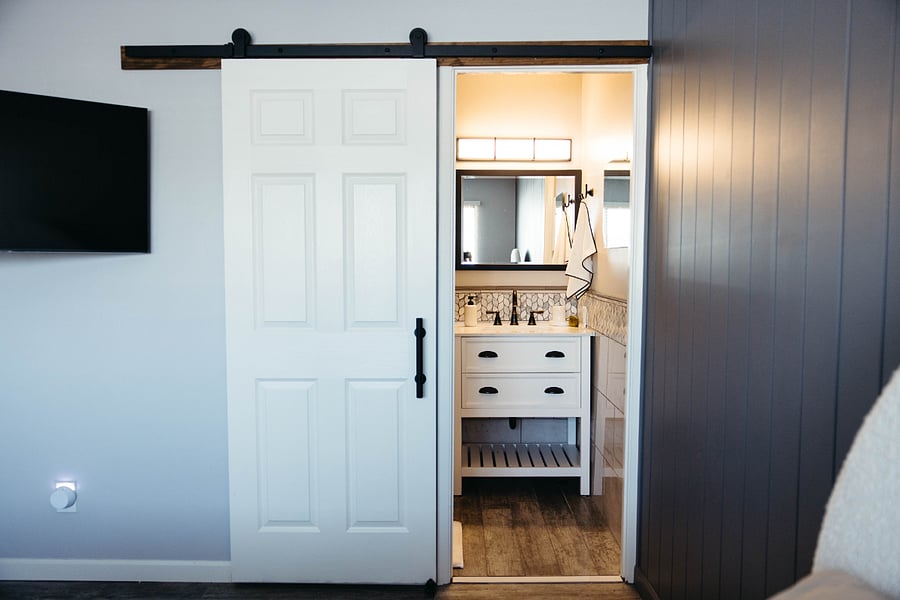 Full bath in Master bedroom