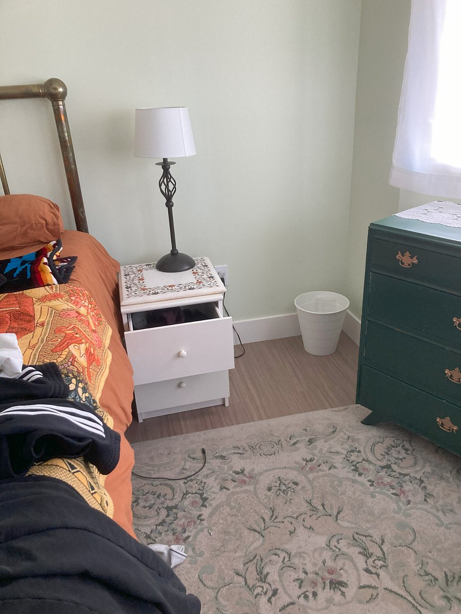 Green bedroom 2