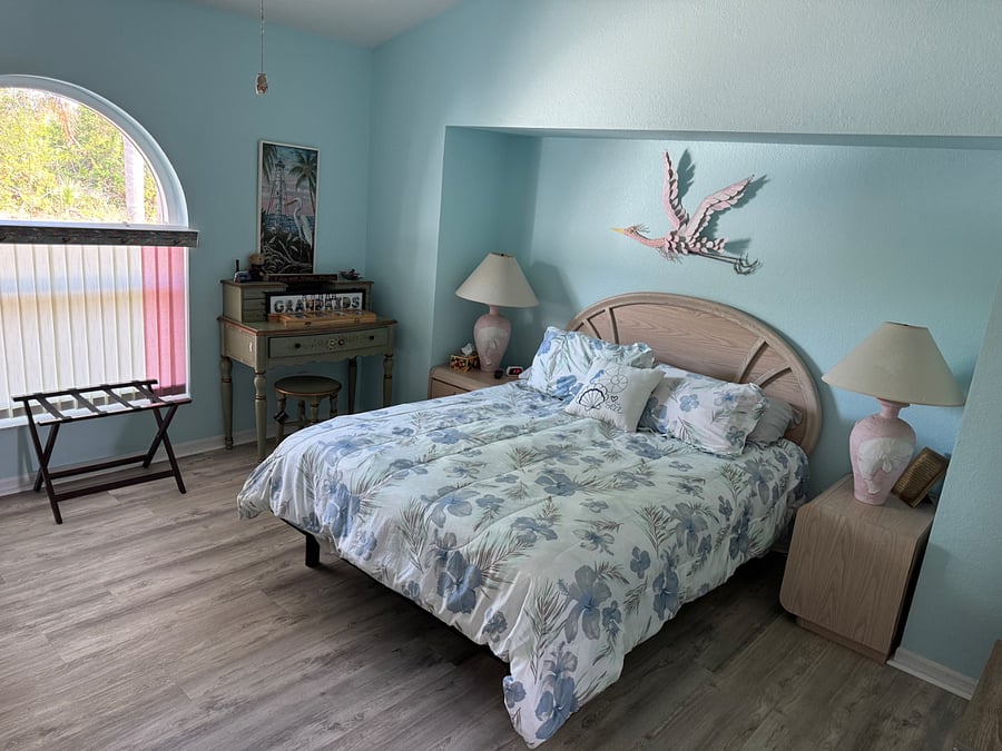 Master bedroom 