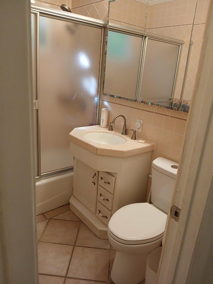 Full bath with bathtub and good shower pressure.