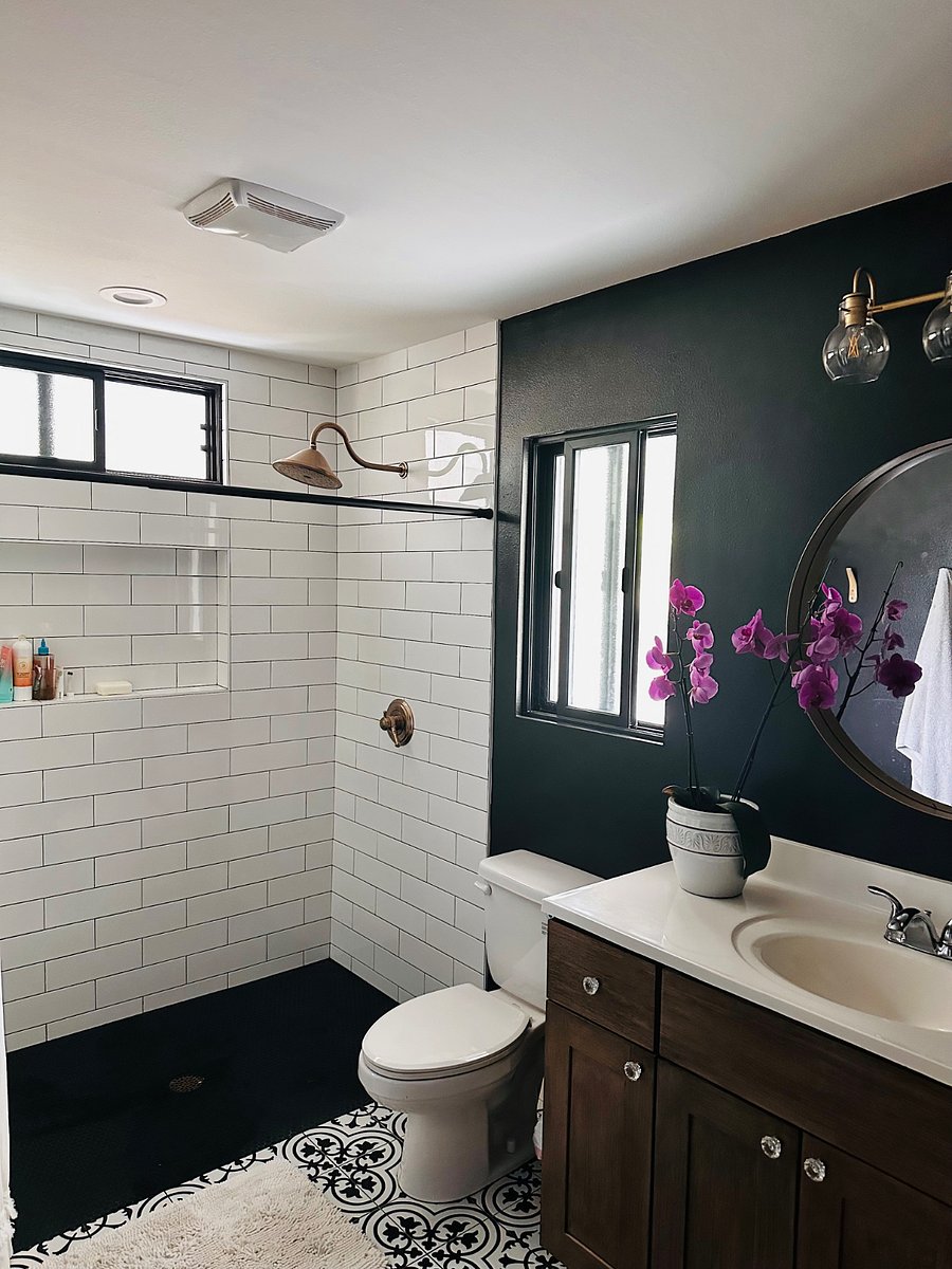 Master Bathroom (shower only)