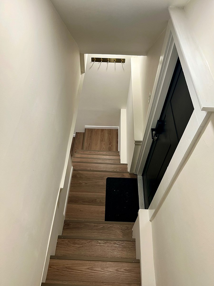 Private Entrance 