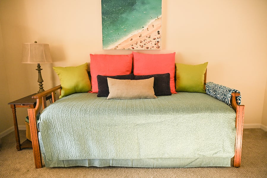Back Guest Room with 1-2 Twin Beds or 1 King