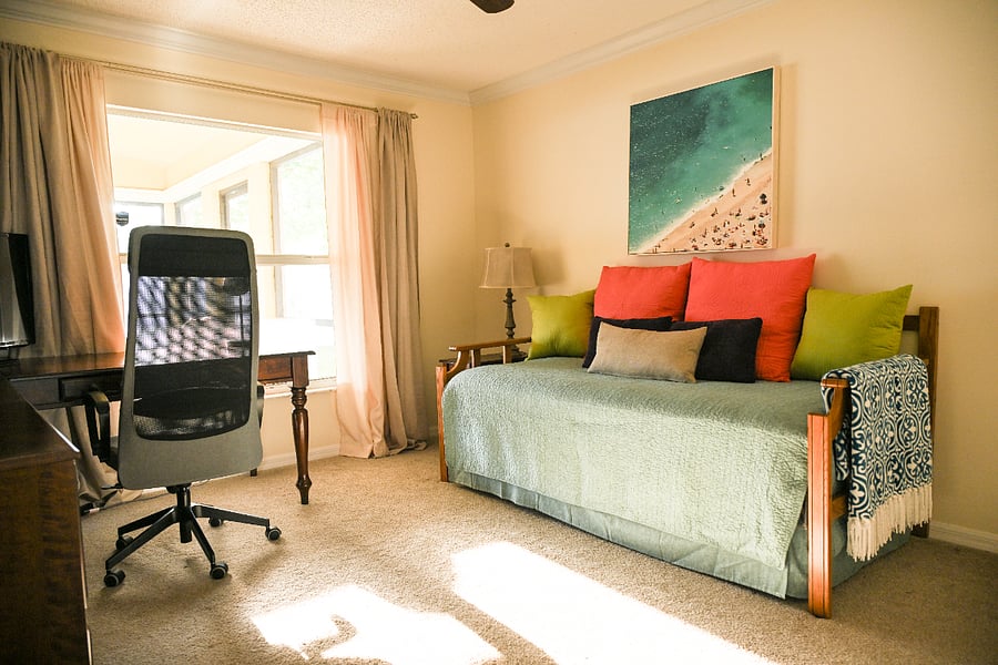 Back Guest Room with 1-2 Twin Beds or 1 King