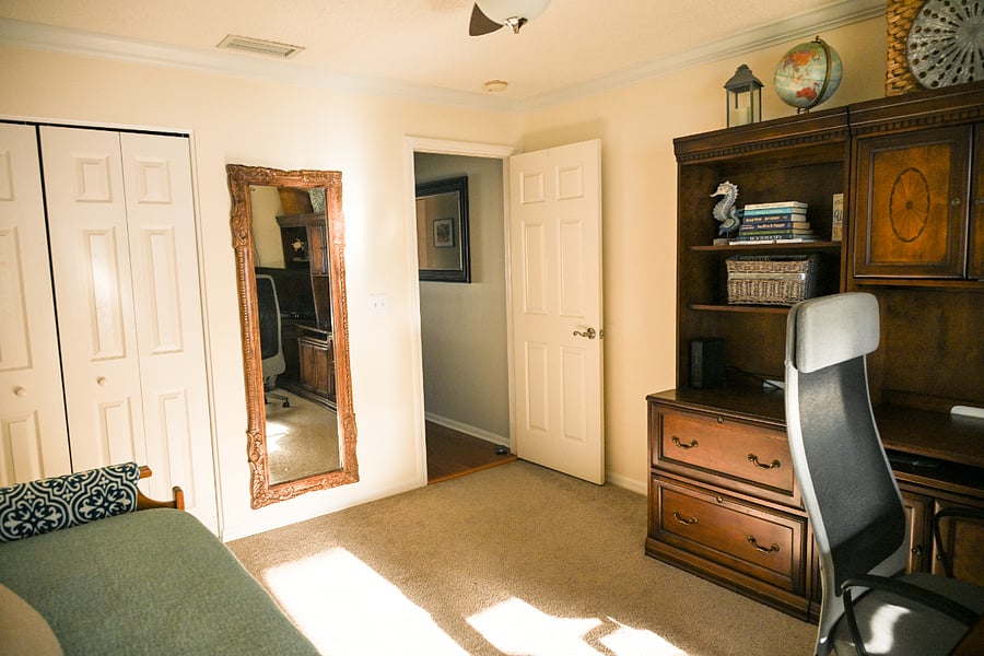 Back Guest Room with 1-2 Twin Beds or 1 King