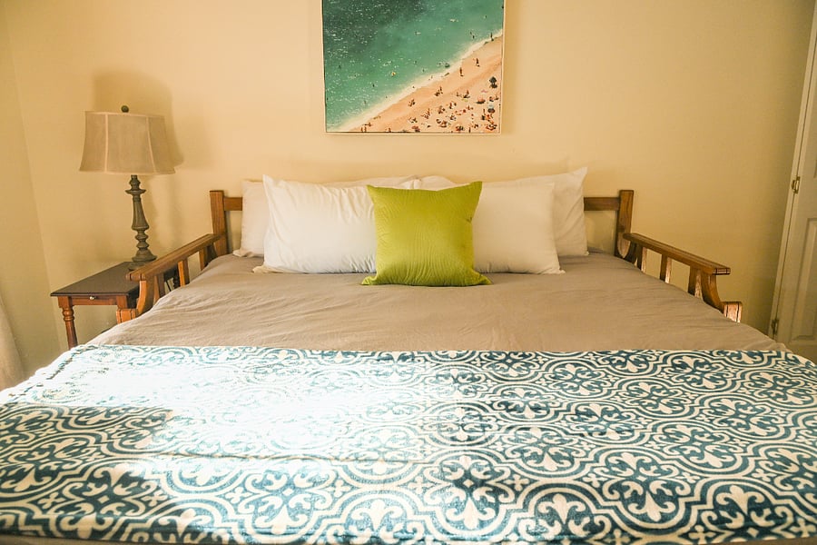 Back Guest Room with 1-2 Twin Beds or 1 King