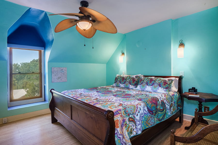 Bedroom 1 - King Bed