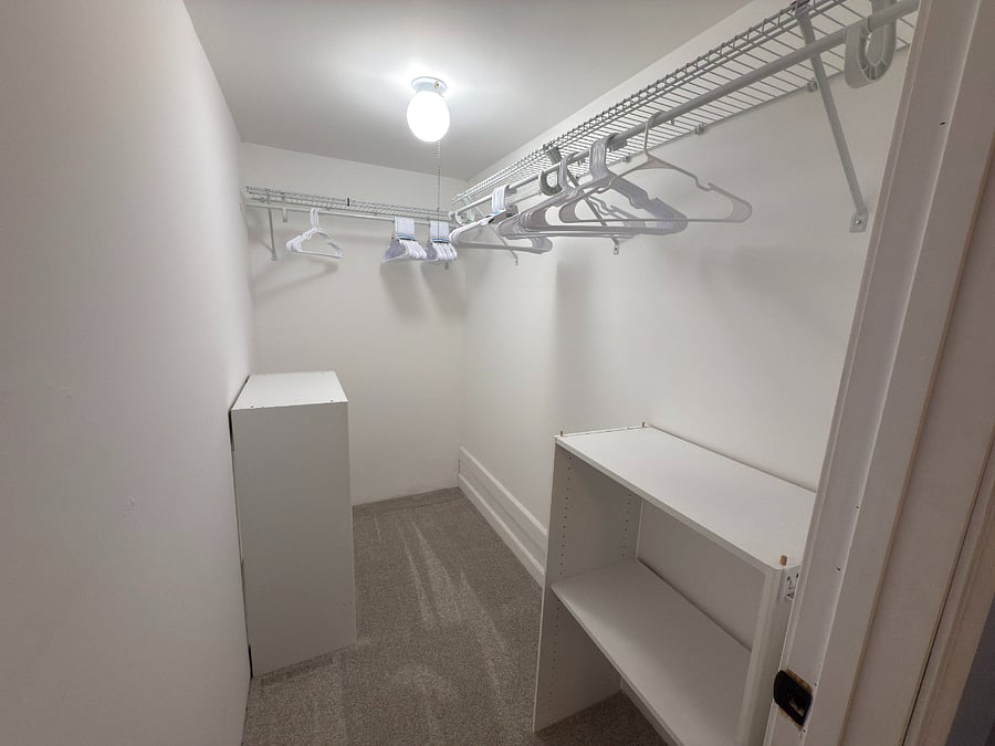 Walk-in Closet