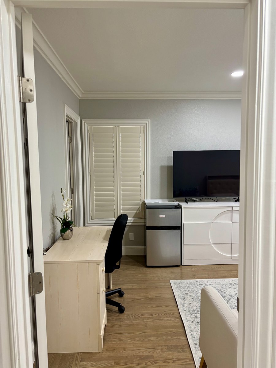 Furnished Finder property 844810_2 photo 9