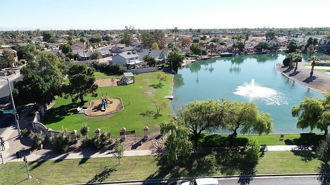 Neighborhood park nearby