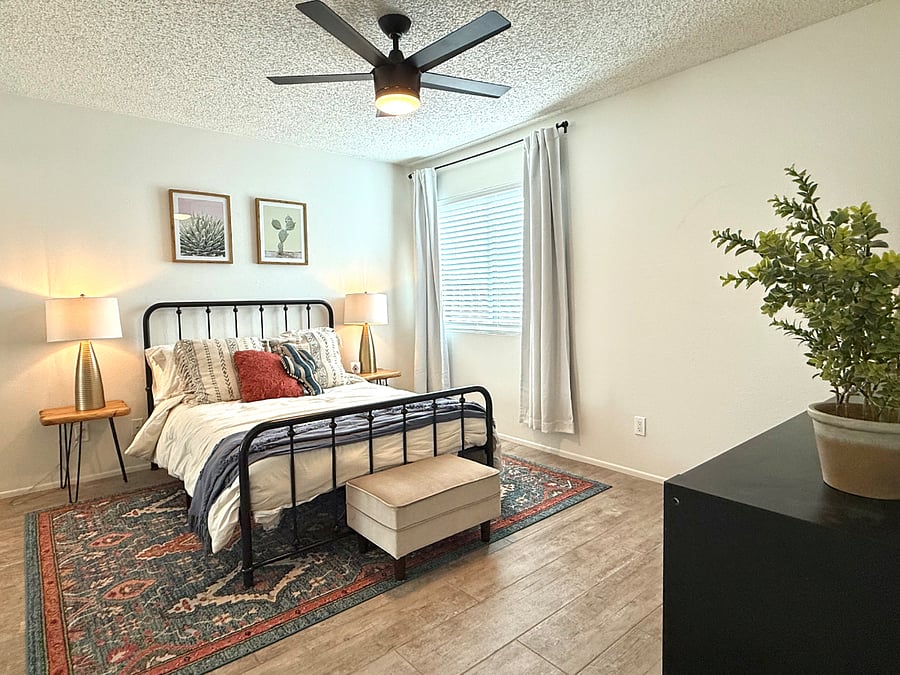 Full Bedroom (double bed) with mirrored closet. Dimensions 10.5 x 13.5