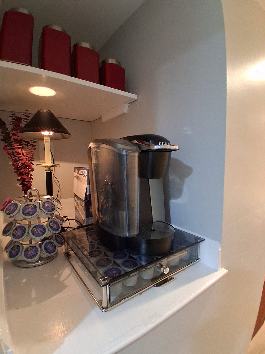 Coffee bar with Keurig. A regular coffee pot is available depending on your preference