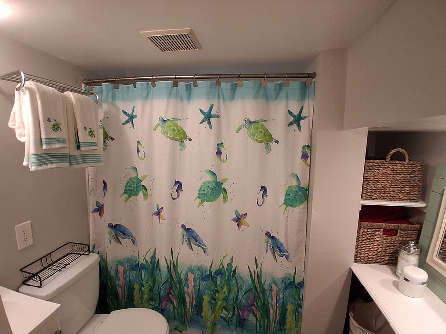 Tub/shower combination