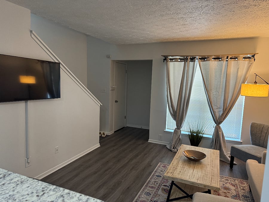Furnished Finder property 845370_1 photo 2