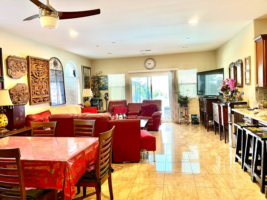 Family Room / Living room