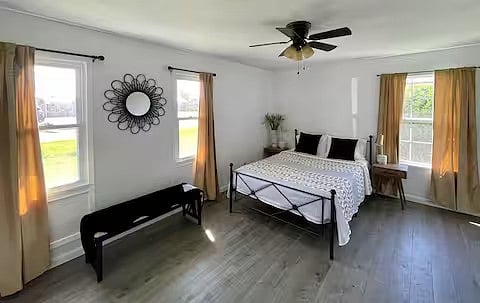 3rd bedroom with queen bed