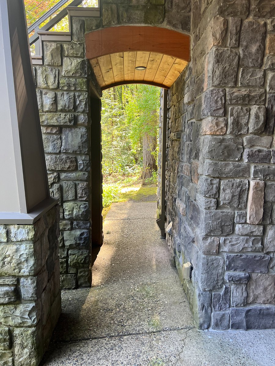 Walkway to private entrance