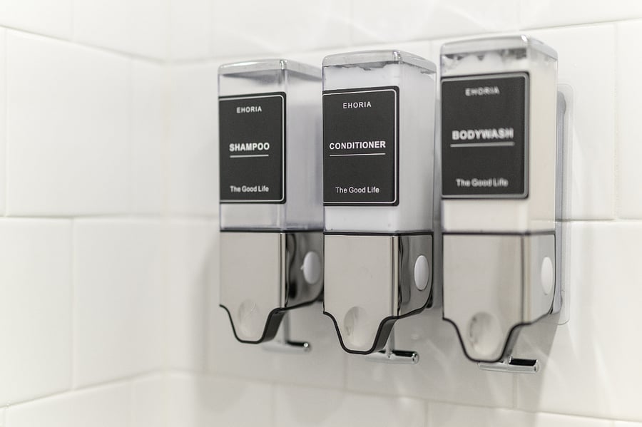 Full Bathroom 1