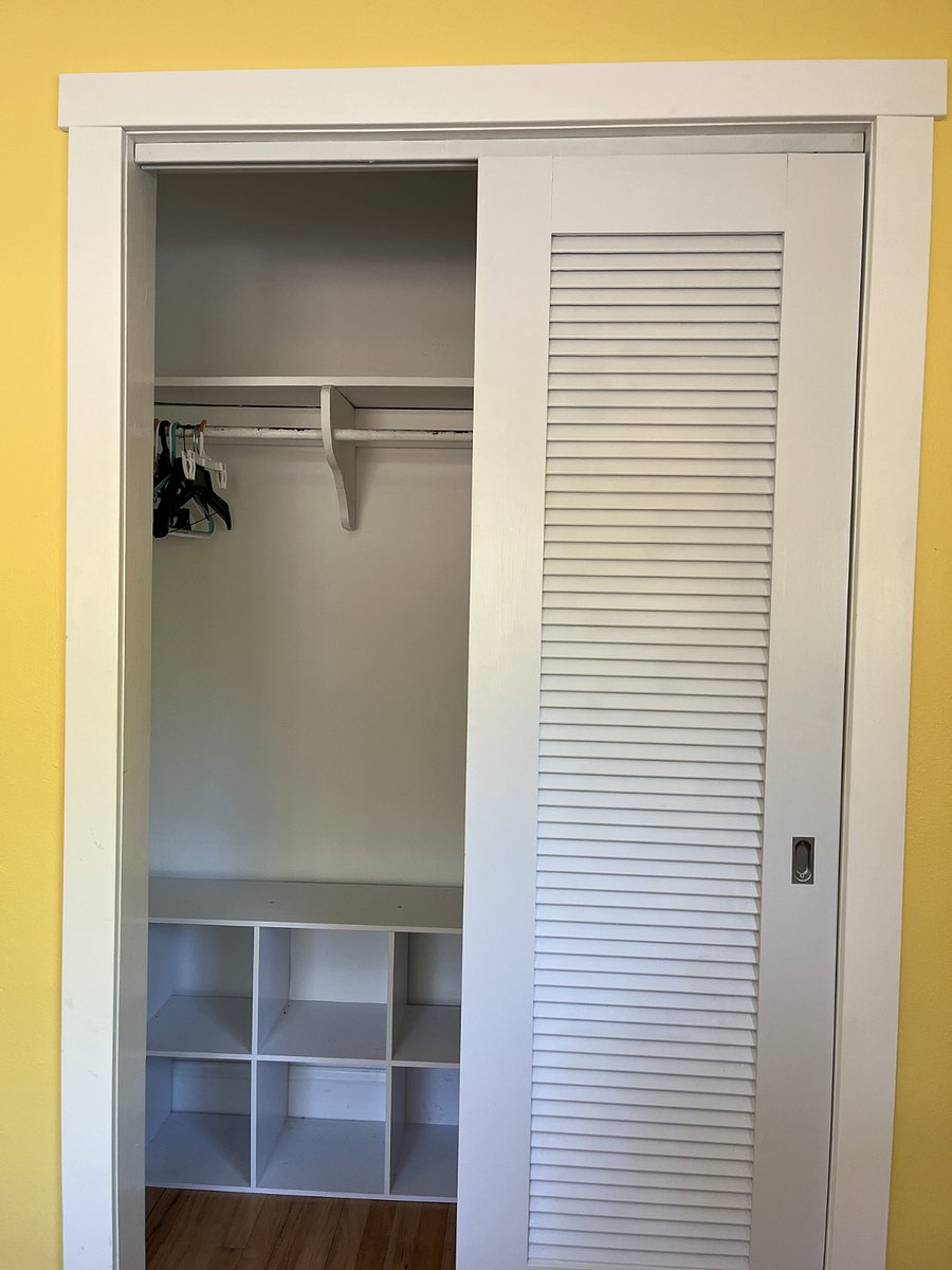 Yellow Pelican Bedroom
Large Closet with Drawer Space