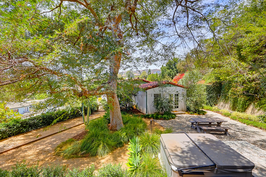 Furnished Finder property 846021_1 photo 42