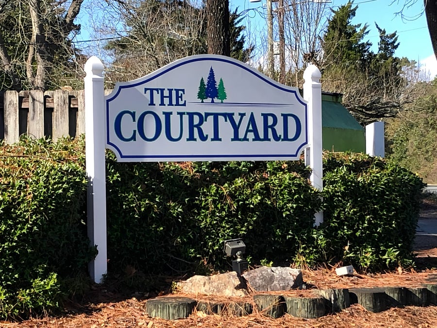 The Courtyard is an ideally situated complex in Wilmington, providing unparalleled access to vibrant retail, diverse shopping options, nearby pristine beaches, and a variety of exciting recreational activities. Experience the perfect blend of convenience and lifestyle in this sought-after location.