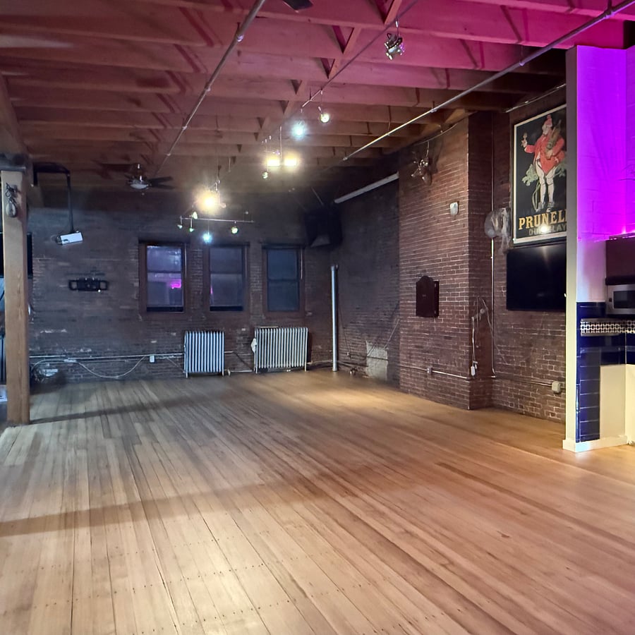 Interior Floor, Unfurnished