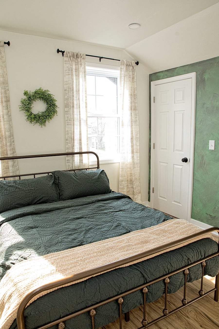 Bedroom 3 (Full size bed)