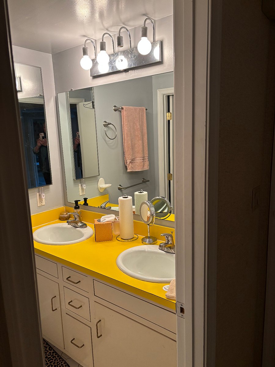 sink area in the bathroom