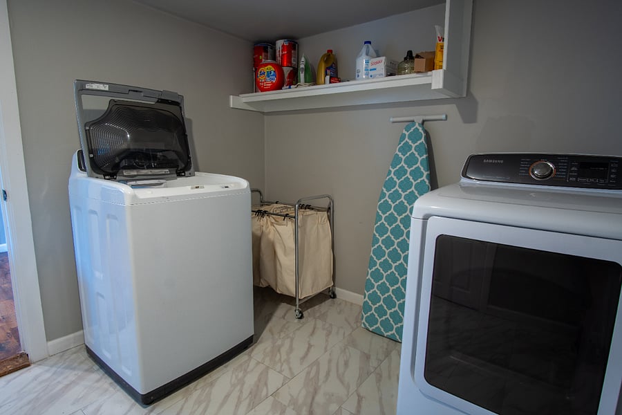 Laundry with Washer/Dryer
