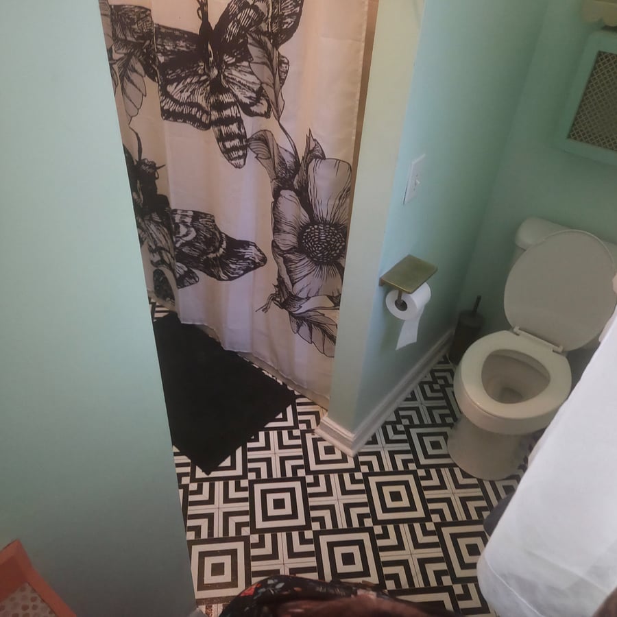 Full bathroom
