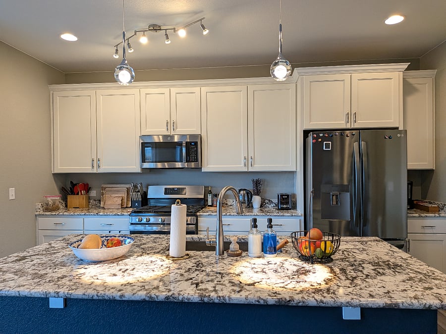 All stainless steel appliances, and gorgeous granite counters.