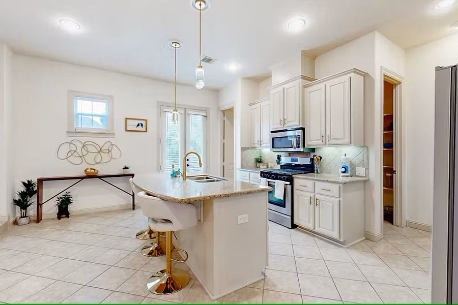 Furnished Finder property 847170_1 photo 12