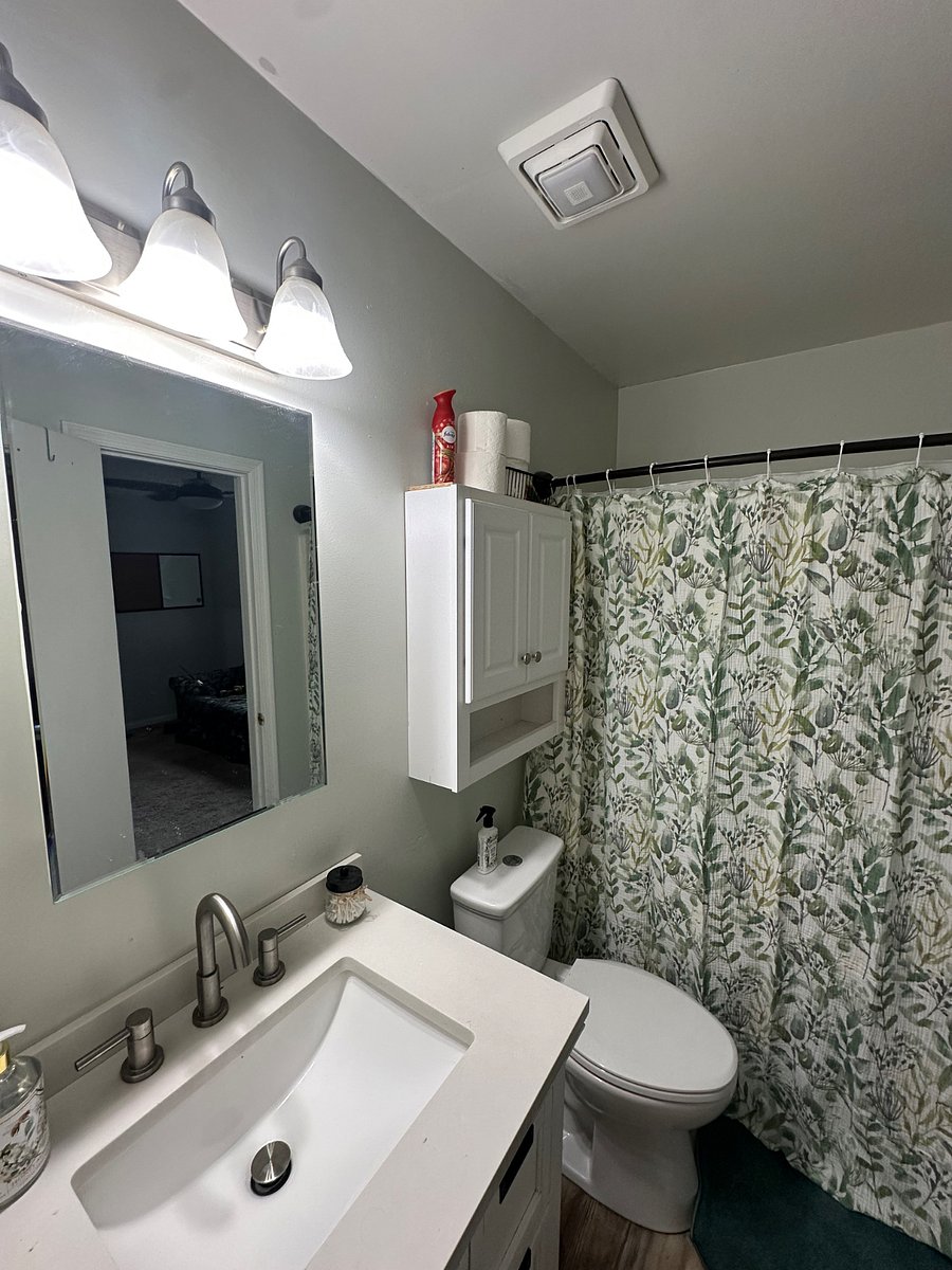 Private full jack and Jill style bathroom.
Cleaning supplies under the sink and basic toiletries in the cabinet