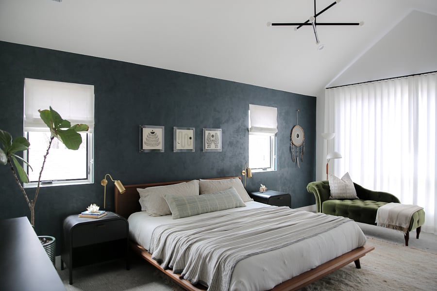 Master Bedroom (Upstairs)