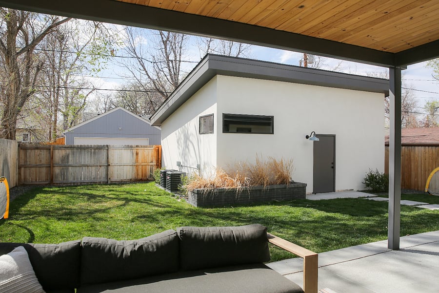 Large yard for home in the middle of city