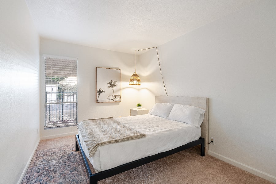 2nd bedroom