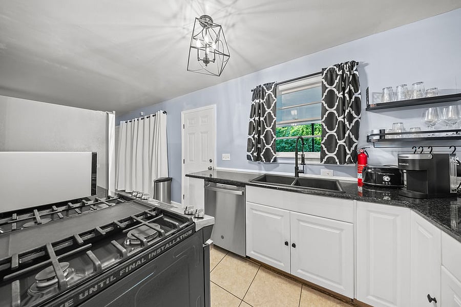 Furnished Finder property 847984_1 photo 7