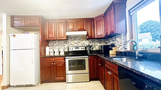 Furnished Finder property 848115_3 photo 6