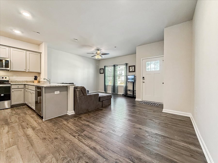Furnished Finder property 848280_1 photo 3