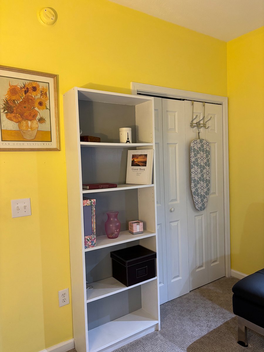 2nd Bedroom closet