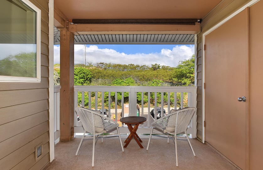 Enjoy your morning coffee out on this private lanai 